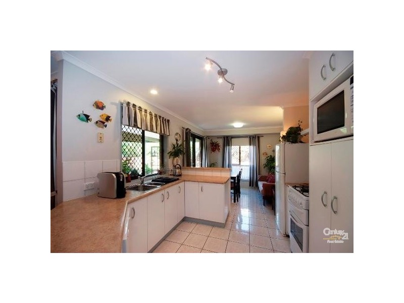 121 Glenvale Road, Newtown QLD 4350