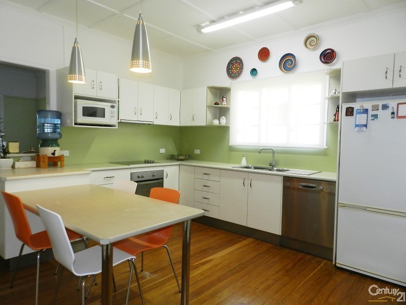 14 Cranley Street, South Toowoomba QLD 4350