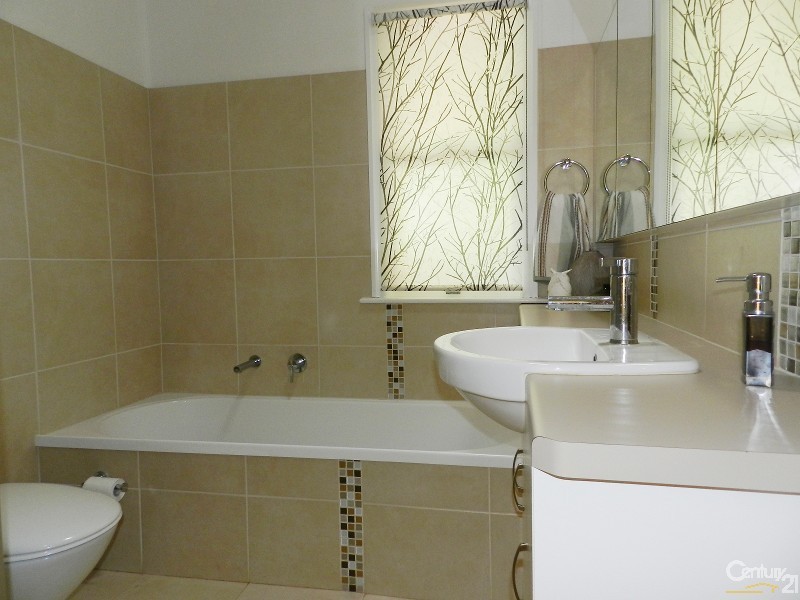 14 Cranley Street, South Toowoomba QLD 4350