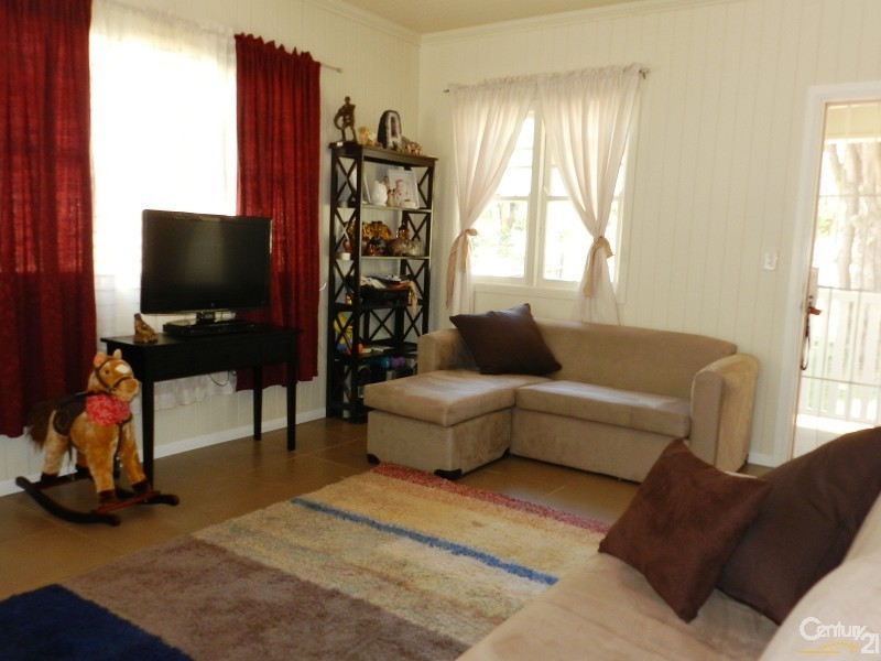 15 Park Street, Wilsonton QLD 4350