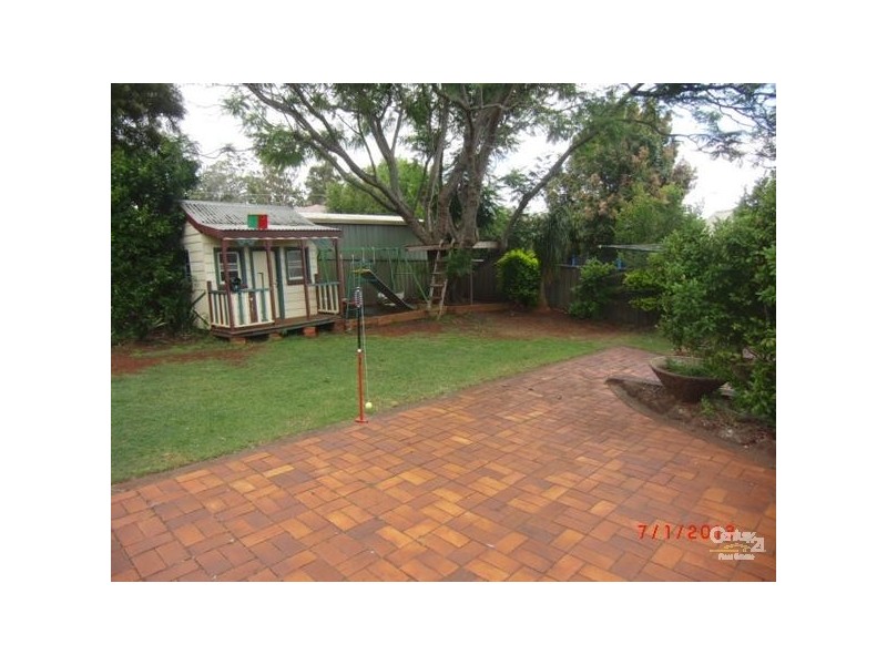 8 Jacaranda Court, Rangeville QLD 4350