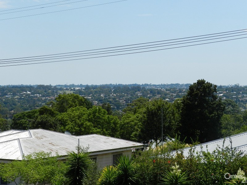 6 Rowbotham Street, Rangeville QLD 4350