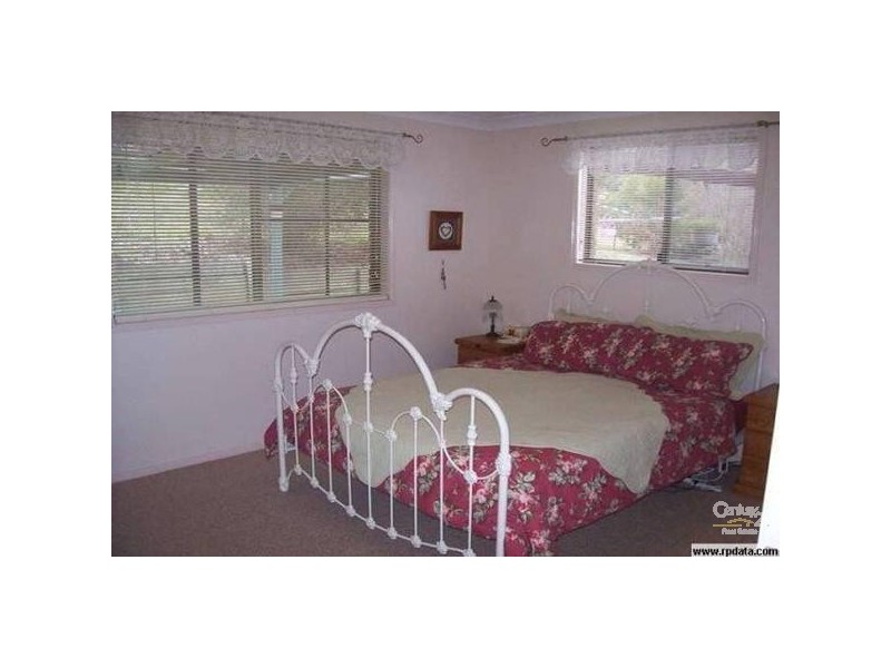 16 Hillview Crescent, Gowrie Junction QLD 4352