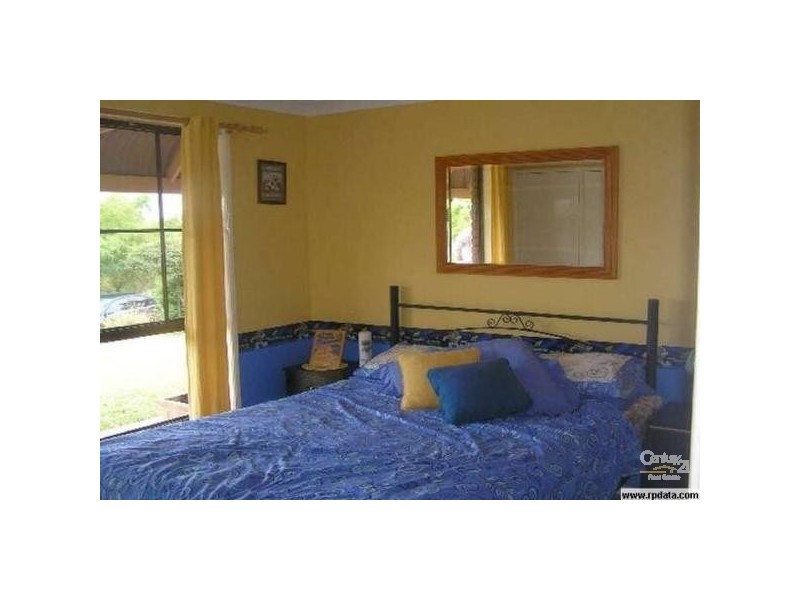 16 Hillview Crescent, Gowrie Junction QLD 4352