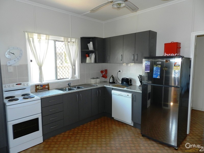 26 Lloyd Street, Harristown QLD 4350