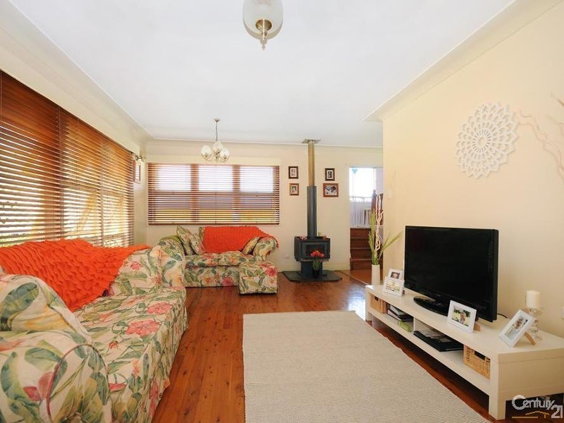 34 Hoey Street, Kearneys Spring QLD 4350