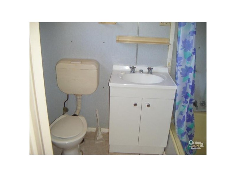 3/214 Long Street, South Toowoomba QLD 4350