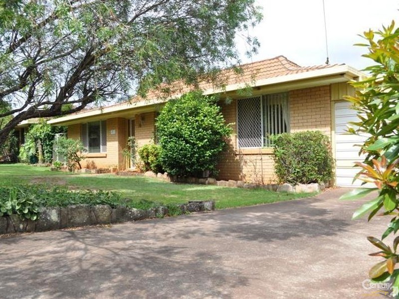 10 Chelsea Court, Centenary Heights QLD 4350