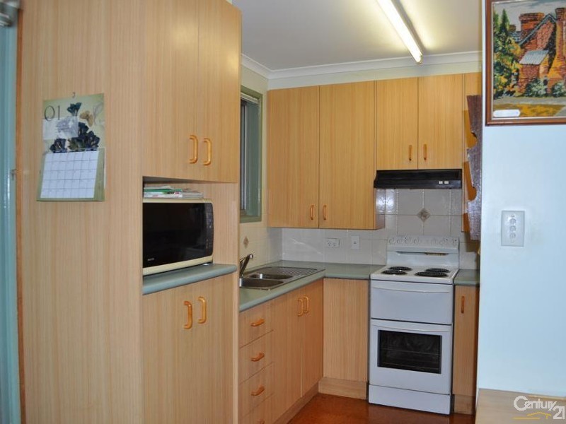 10 Chelsea Court, Centenary Heights QLD 4350