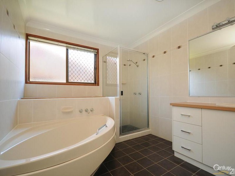 15 Box Street, Rangeville QLD 4350