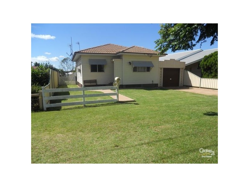6 Cox Street, Wilsonton QLD 4350
