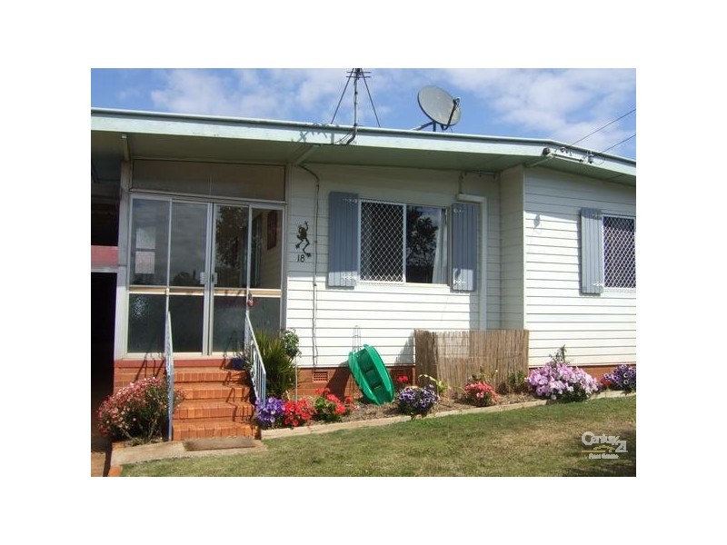 18 Dalgleish Street, South Toowoomba QLD 4350