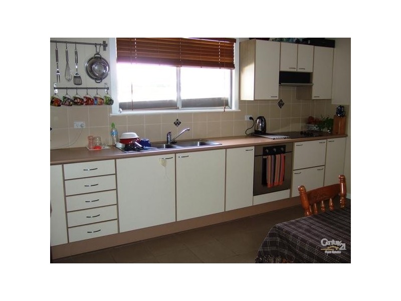 18 Dalgleish Street, South Toowoomba QLD 4350