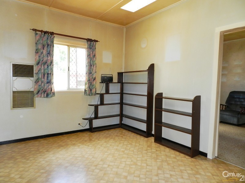 32 James Street, Rangeville QLD 4350