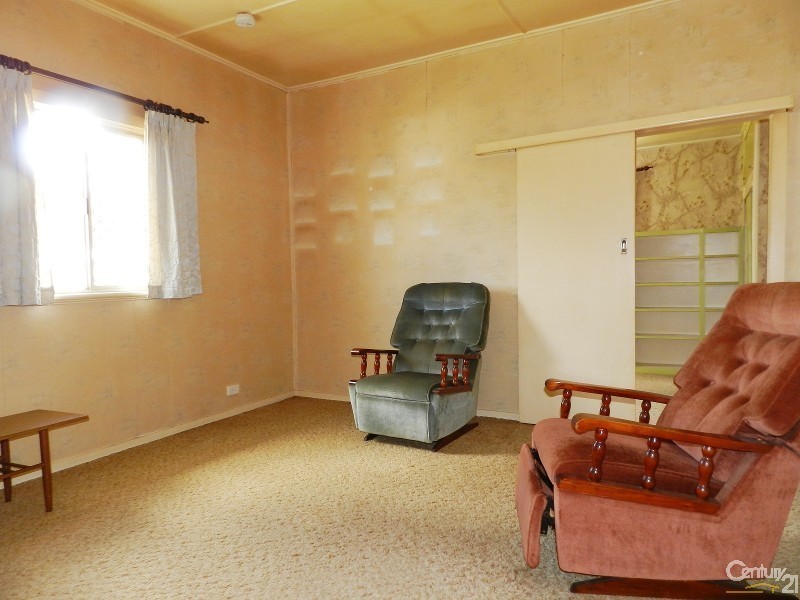 32 James Street, Rangeville QLD 4350