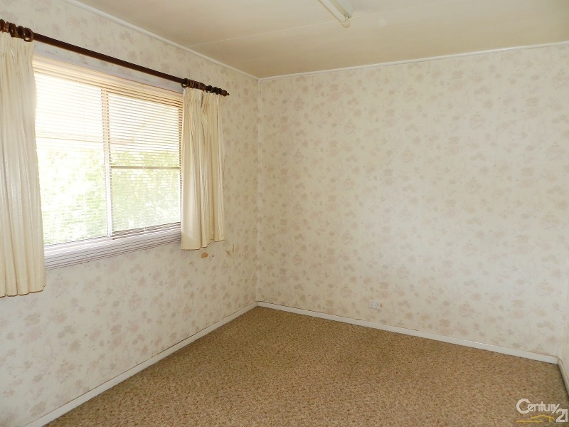 32 James Street, Rangeville QLD 4350