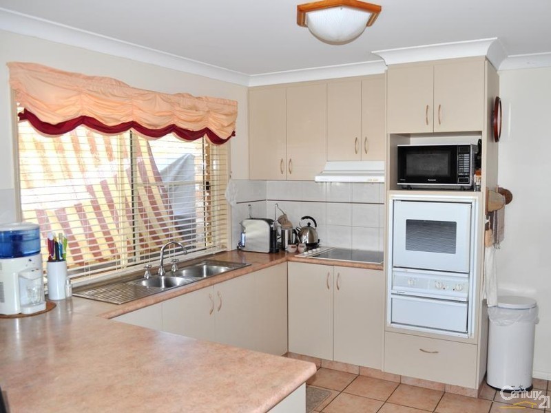 10 Mirage Court, Wilsonton QLD 4350