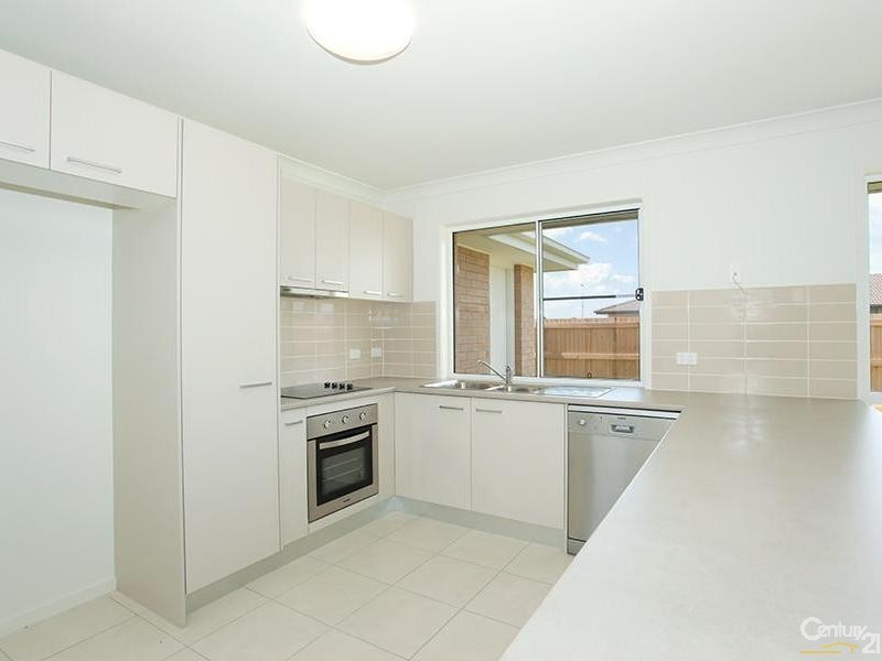 54 Neville Road, Clifton QLD 4361