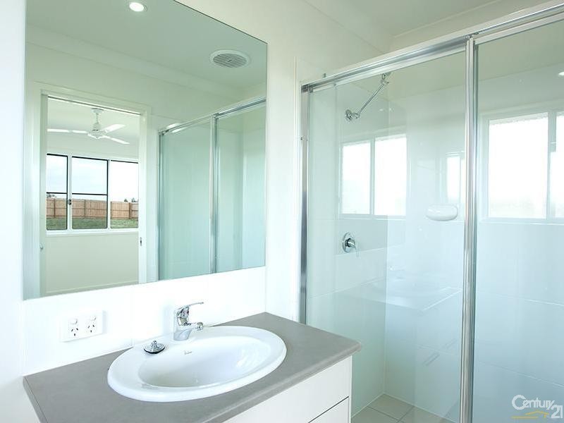 54 Neville Road, Clifton QLD 4361