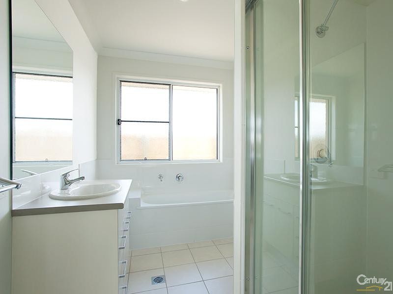 54 Neville Road, Clifton QLD 4361