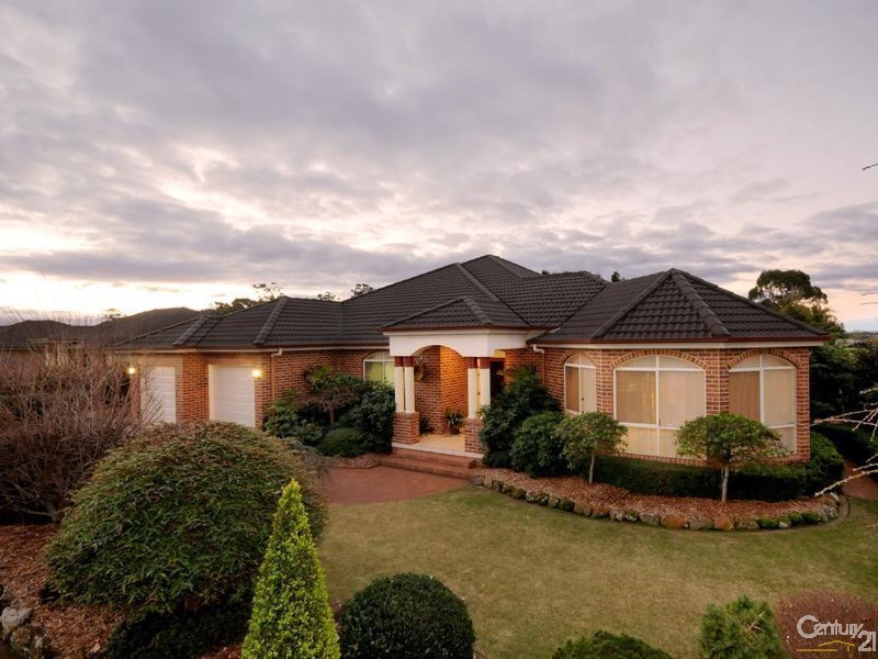 11 Montclair Close, Middle Ridge QLD 4350