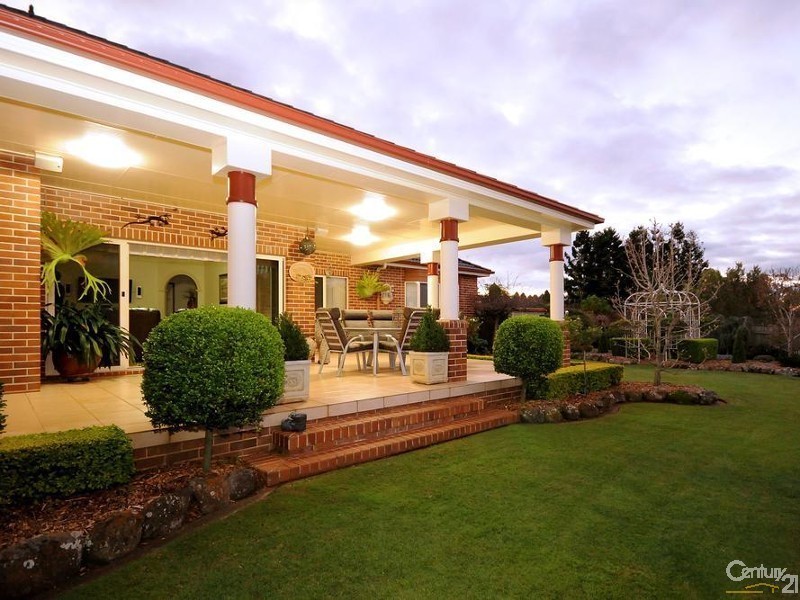 11 Montclair Close, Middle Ridge QLD 4350