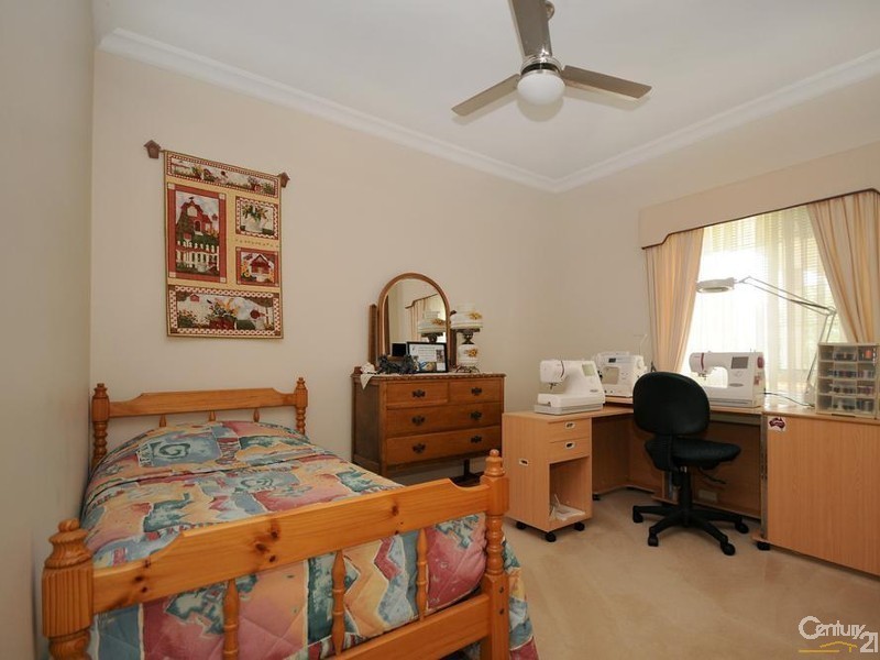 11 Montclair Close, Middle Ridge QLD 4350