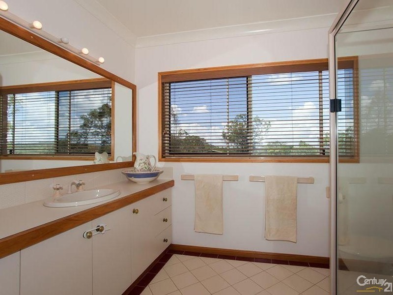 5 Ryans Drive, Cotswold Hills QLD 4350