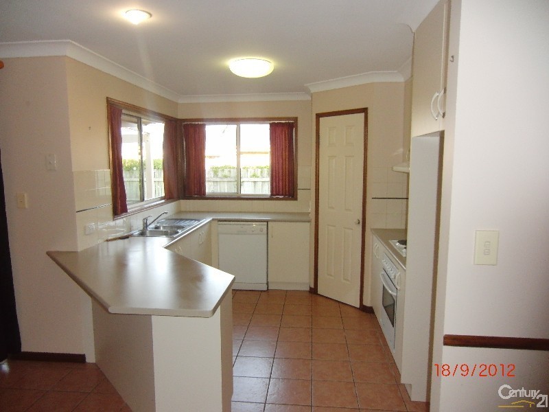 7 May Court, Middle Ridge QLD 4350