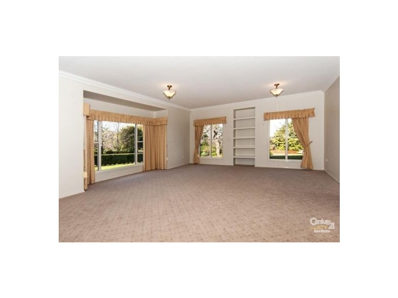 2 Donaghy Court, Middle Ridge QLD 4350
