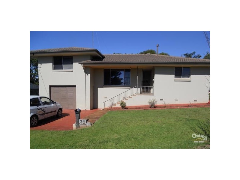 32 Dalgleish Street, South Toowoomba QLD 4350