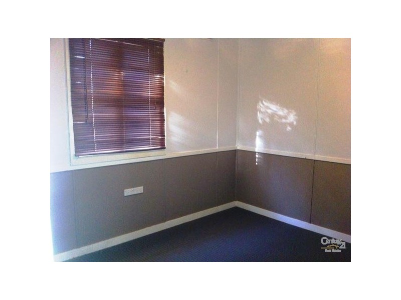 74C Mackenzie Street, Mount Lofty QLD 4350