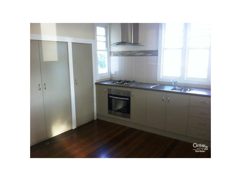 74C Mackenzie Street, Mount Lofty QLD 4350