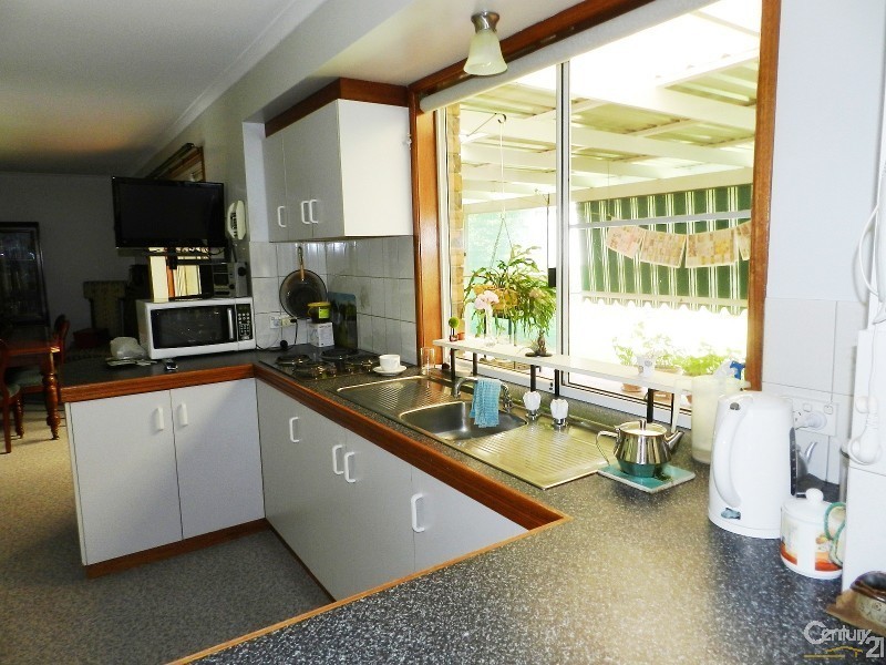 7 Plaza Circle, Highfields QLD 4352