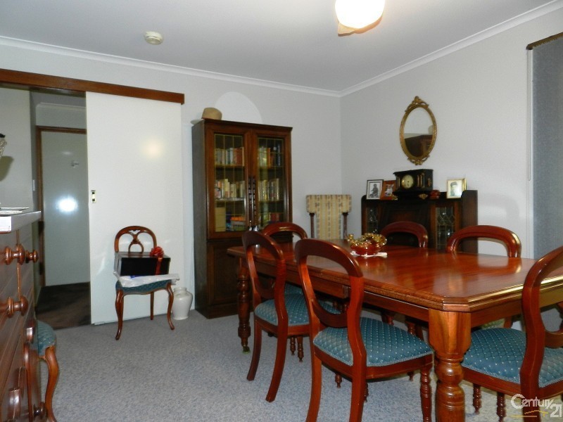 7 Plaza Circle, Highfields QLD 4352