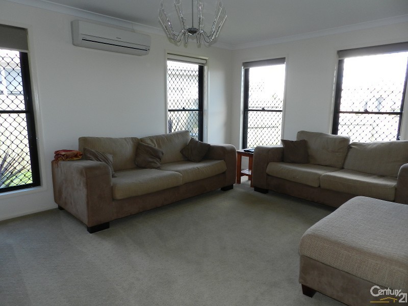 16 Beardsworth Court, Middle Ridge QLD 4350