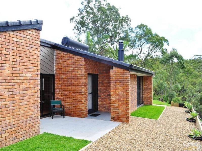 8 Gordon Crescent, Withcott QLD 4352