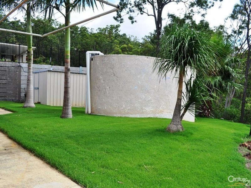 8 Gordon Crescent, Withcott QLD 4352