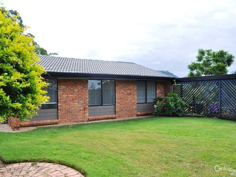 8 Gordon Crescent, Withcott QLD 4352