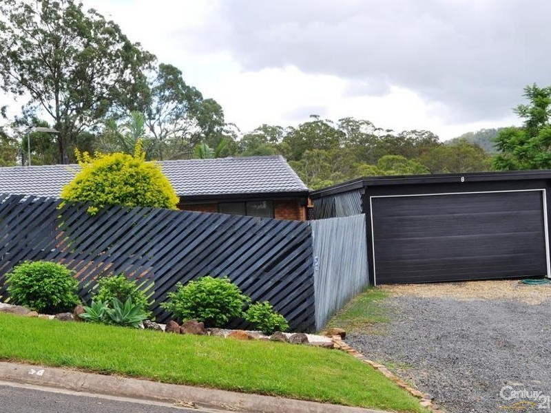 8 Gordon Crescent, Withcott QLD 4352