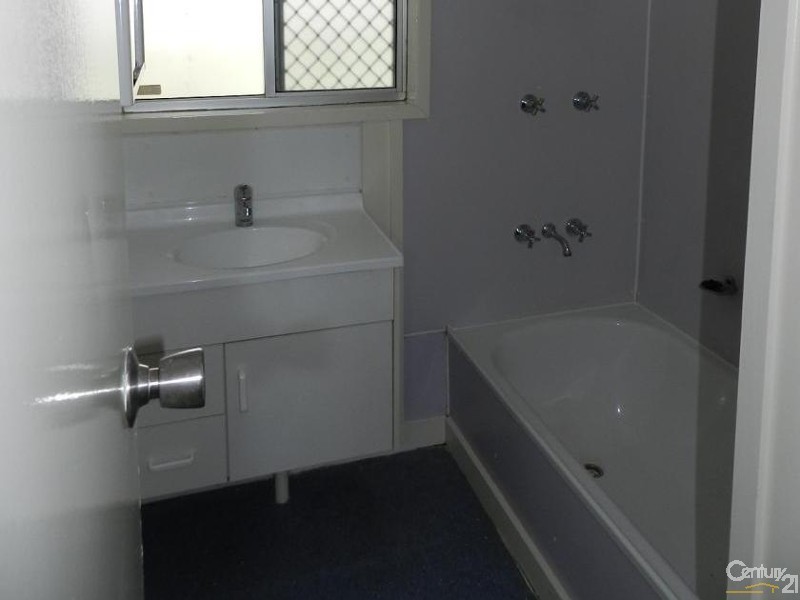 21 Festival Street, Rockville QLD 4350