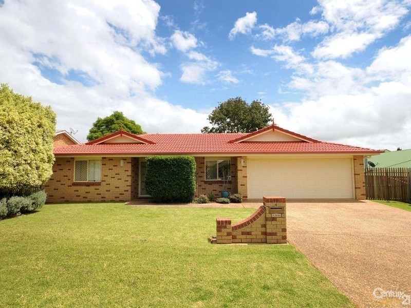 4 Bouganvillea Drive, Middle Ridge QLD 4350