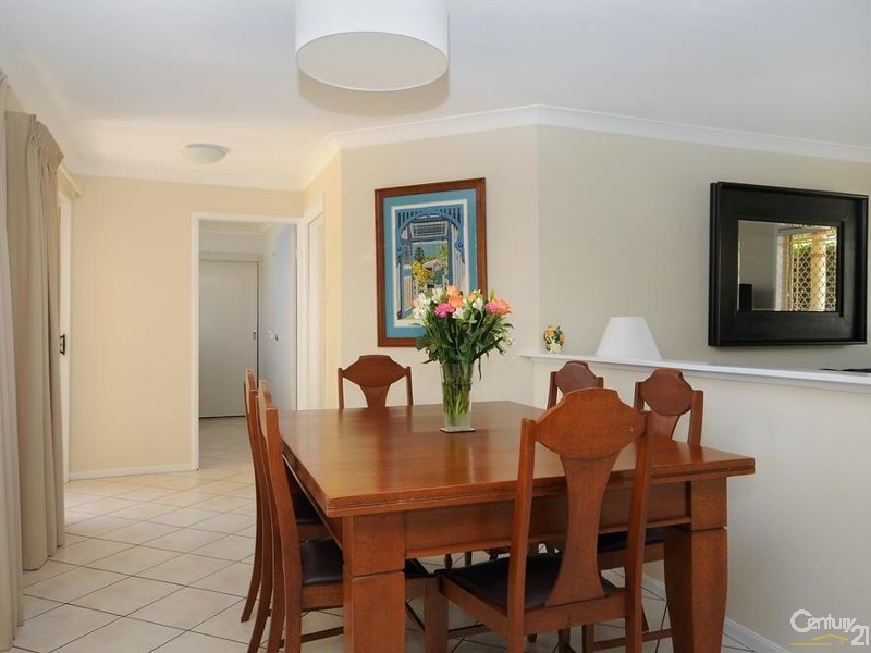 4 Bouganvillea Drive, Middle Ridge QLD 4350