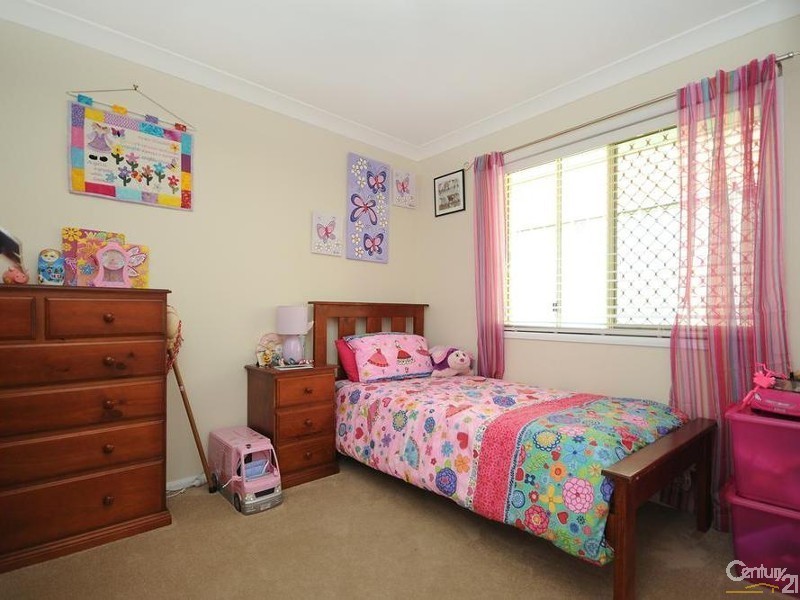 4 Bouganvillea Drive, Middle Ridge QLD 4350