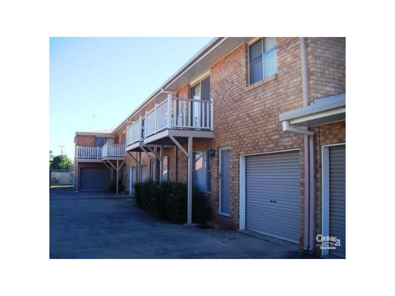 3/226 Herries Street, Newtown QLD 4350