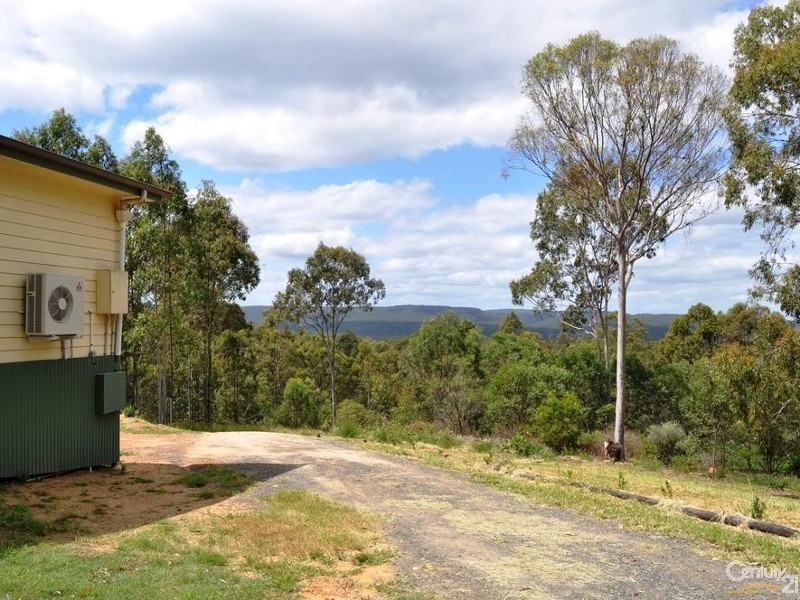 2 Hoods Road, Upper Lockyer via, Murphys Creek QLD 4352