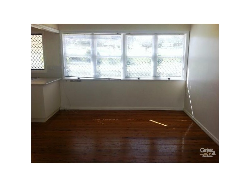 9 Teesdale Avenue, Newtown QLD 4350