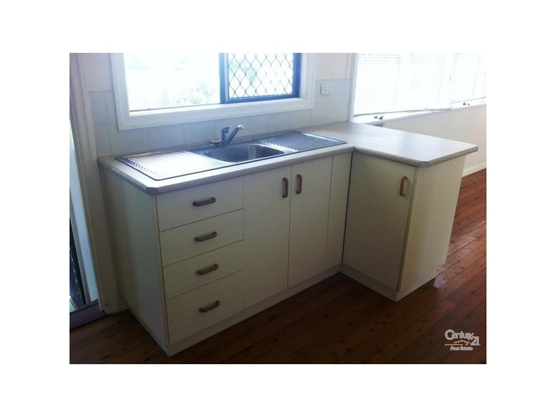 9 Teesdale Avenue, Newtown QLD 4350