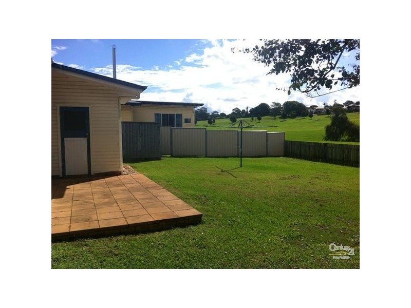 9 Teesdale Avenue, Newtown QLD 4350