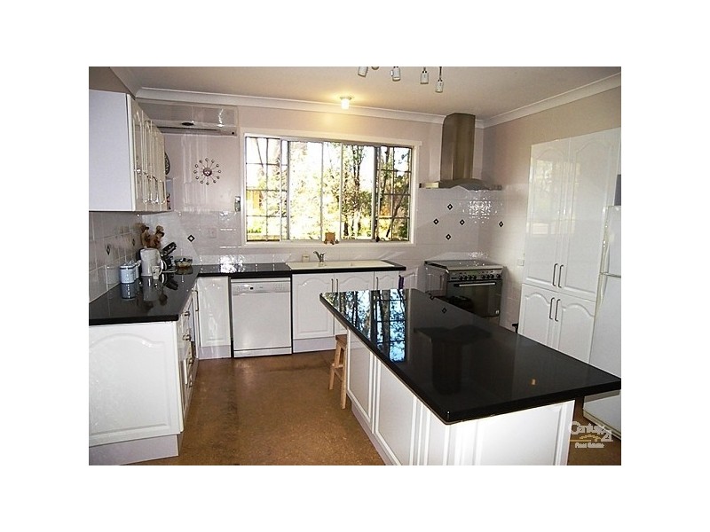 118 Curzon Street, Rangeville QLD 4350